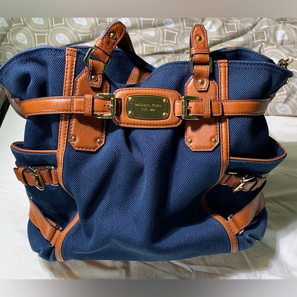 Michael Kors Gansevoort Handbag - Picture 1 of 11